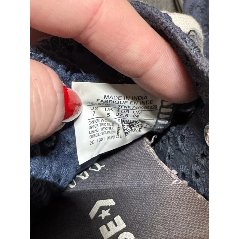 Women's Converse Navy Eyelet All Star Low Top Sneakers Size 7 - Picture 6 of 6